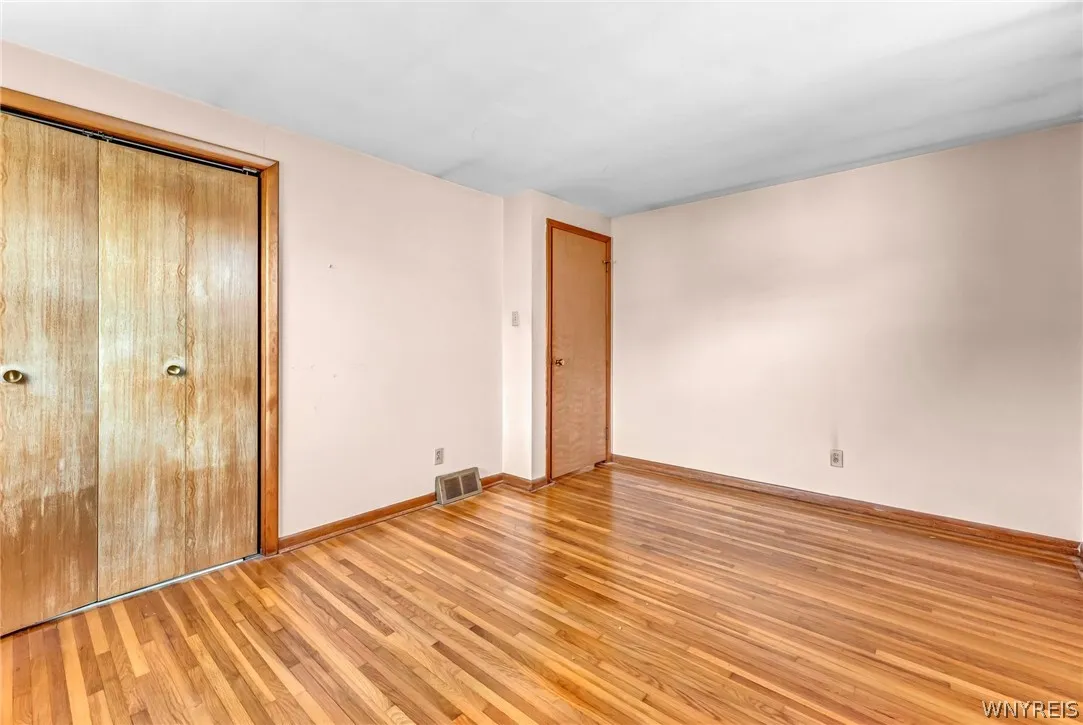 318 Warren Avenue, Tonawanda-town, New York 14217, Tonawanda, New York 14217, 2 Bedrooms Bedrooms, 6 Rooms Rooms,1 BathroomBathrooms,Residential,Closed,318 Warren Avenue, Tonawanda-town, New York 14217,0,B1554942