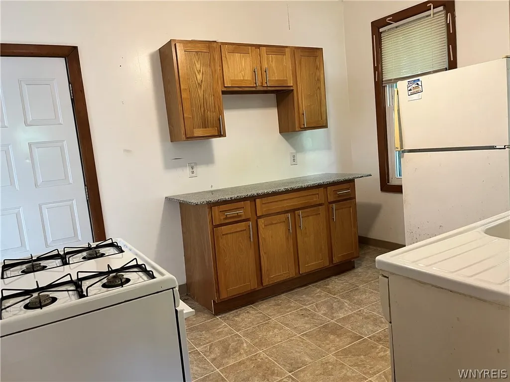 118 Congress Street, Buffalo, New York 14213, Buffalo, New York 14213, 9 Bedrooms Bedrooms, ,3 BathroomsBathrooms,Residential,Closed,118 Congress Street, Buffalo, New York 14213,0,B1555061