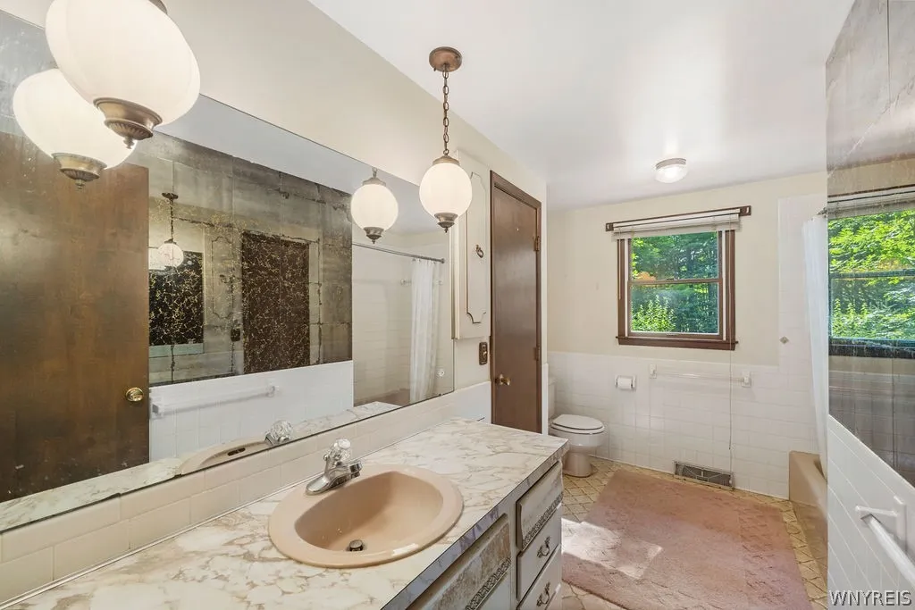 10 Misty Ridge Lane, Orchard Park, New York 14127, Orchard Park, New York 14127, 4 Bedrooms Bedrooms, 10 Rooms Rooms,2 BathroomsBathrooms,Residential,Closed,10 Misty Ridge Lane, Orchard Park, New York 14127,0,B1555112