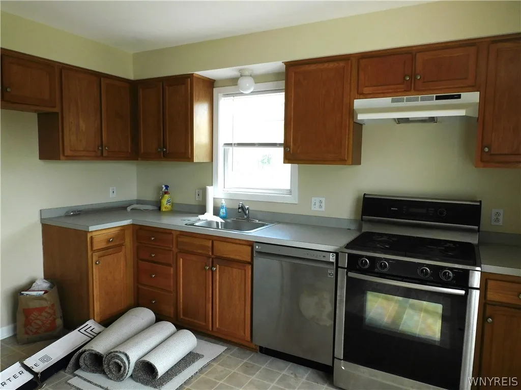 4112 Loring Avenue, Hamburg, New York 14219, Hamburg, New York 14219, 6 Bedrooms Bedrooms, ,2 BathroomsBathrooms,Residential,Closed,4112 Loring Avenue, Hamburg, New York 14219,0,B1555134