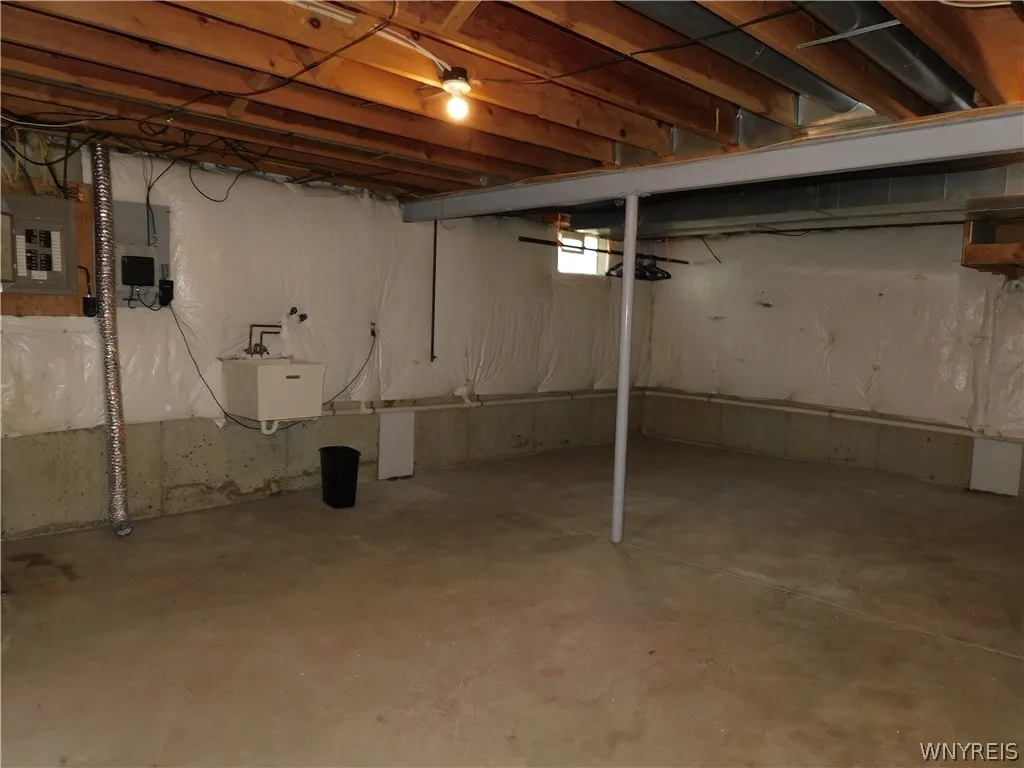 4112 Loring Avenue, Hamburg, New York 14219, Hamburg, New York 14219, 6 Bedrooms Bedrooms, ,2 BathroomsBathrooms,Residential,Closed,4112 Loring Avenue, Hamburg, New York 14219,0,B1555134