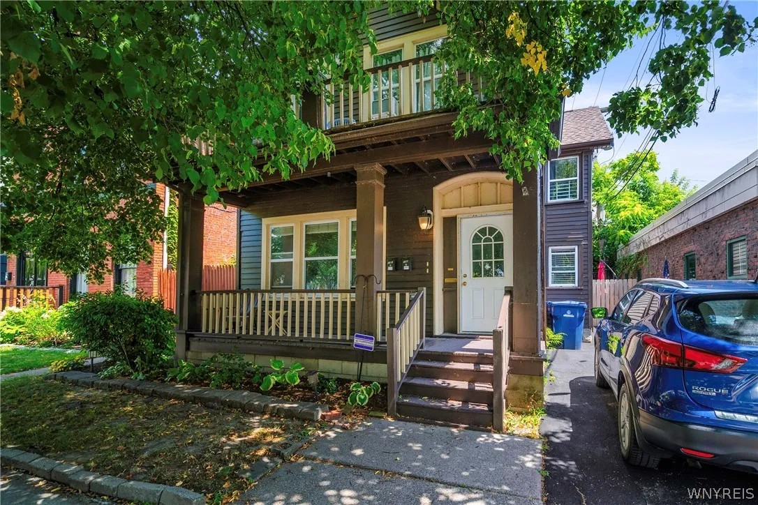 13 Mariner Street, Buffalo, New York 14201, Buffalo, New York 14201, 4 Bedrooms Bedrooms, ,2 BathroomsBathrooms,Residential,Closed,13 Mariner Street, Buffalo, New York 14201,0,B1554500