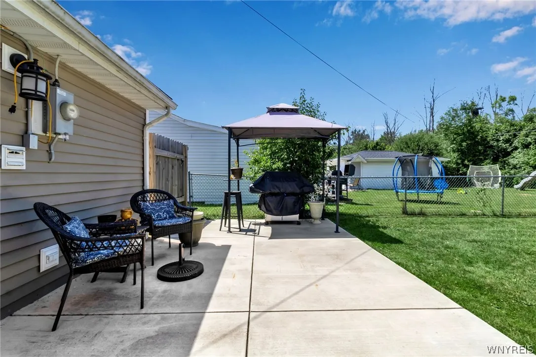 190 Marilyn Drive, Grand Island, New York 14072, Grand Island, New York 14072, 4 Bedrooms Bedrooms, 6 Rooms Rooms,2 BathroomsBathrooms,Residential,Closed,190 Marilyn Drive, Grand Island, New York 14072,0,B1555240
