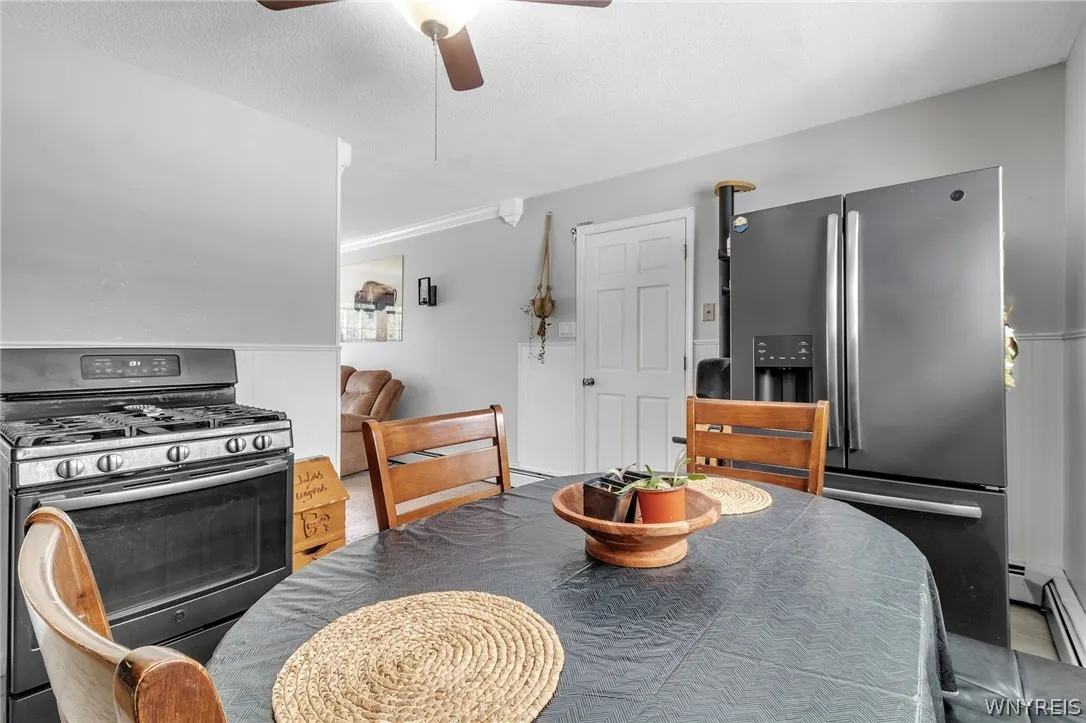 190 Marilyn Drive, Grand Island, New York 14072, Grand Island, New York 14072, 4 Bedrooms Bedrooms, 6 Rooms Rooms,2 BathroomsBathrooms,Residential,Closed,190 Marilyn Drive, Grand Island, New York 14072,0,B1555240