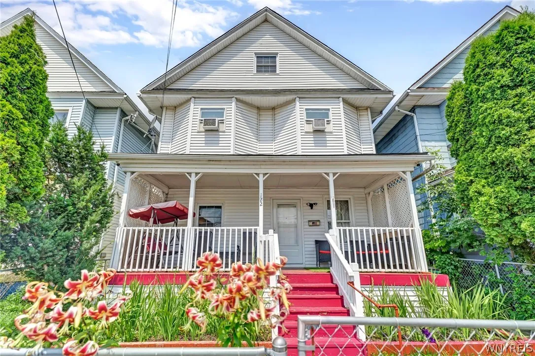 122 Rano Street, Buffalo, New York 14207, Buffalo, New York 14207, 4 Bedrooms Bedrooms, 9 Rooms Rooms,1 BathroomBathrooms,Residential,Closed,122 Rano Street, Buffalo, New York 14207,0,B1555637