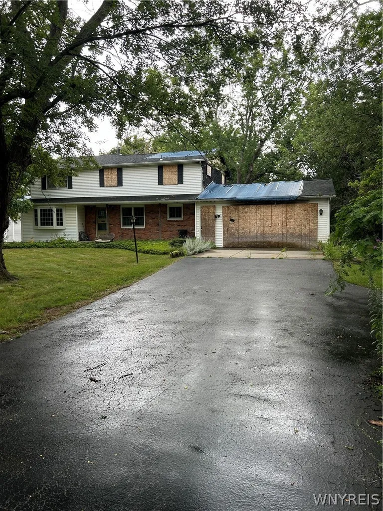 9295 Clarence Center Road, Clarence, New York 1403, Clarence, New York 14032, 4 Bedrooms Bedrooms, 8 Rooms Rooms,2 BathroomsBathrooms,Residential,Closed,9295 Clarence Center Road, Clarence, New York 1403,0,B1555946