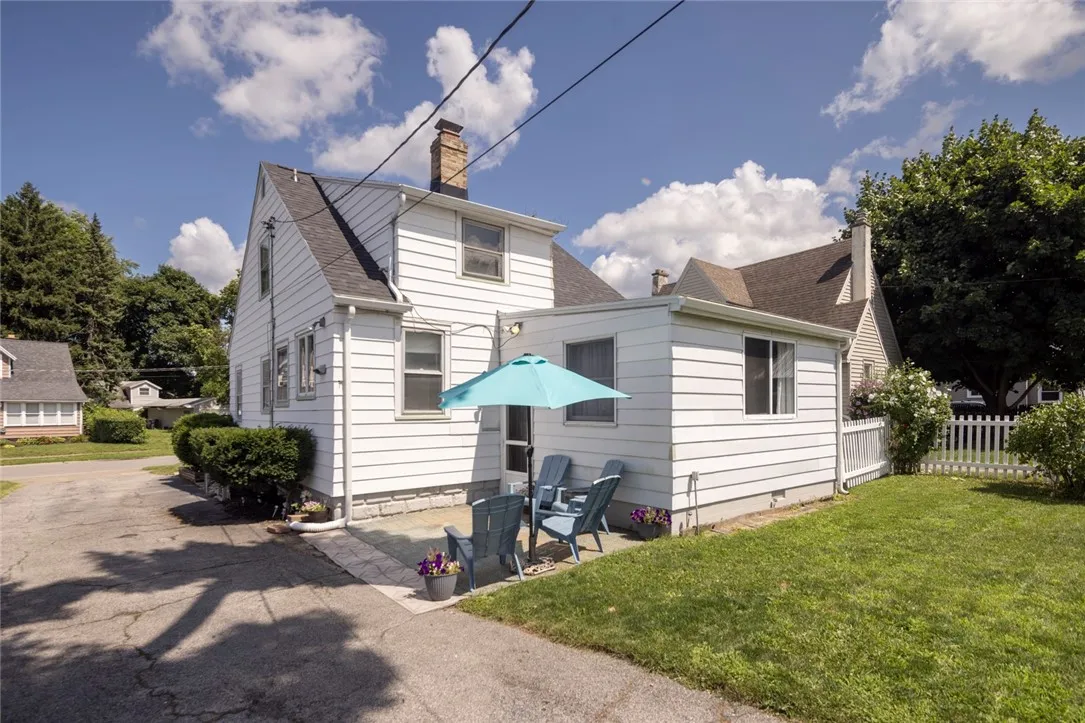163 Sheraton Drive, Greece, New York 14616, Greece, New York 14616, 3 Bedrooms Bedrooms, 7 Rooms Rooms,2 BathroomsBathrooms,Residential,Closed,163 Sheraton Drive, Greece, New York 14616,0,R1555364