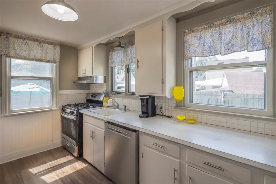 163 Sheraton Drive, Greece, New York 14616, Greece, New York 14616, 3 Bedrooms Bedrooms, 7 Rooms Rooms,2 BathroomsBathrooms,Residential,Closed,163 Sheraton Drive, Greece, New York 14616,0,R1555364