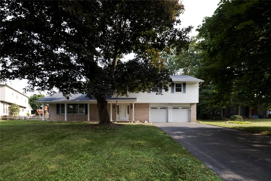 41 Warder Drive, Pittsford, New York 14534, Pittsford, New York 14534, 4 Bedrooms Bedrooms, 8 Rooms Rooms,2 BathroomsBathrooms,Residential,Closed,41 Warder Drive, Pittsford, New York 14534,0,R1556008