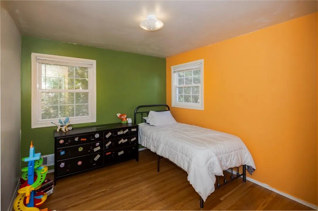 41 Warder Drive, Pittsford, New York 14534, Pittsford, New York 14534, 4 Bedrooms Bedrooms, 8 Rooms Rooms,2 BathroomsBathrooms,Residential,Closed,41 Warder Drive, Pittsford, New York 14534,0,R1556008