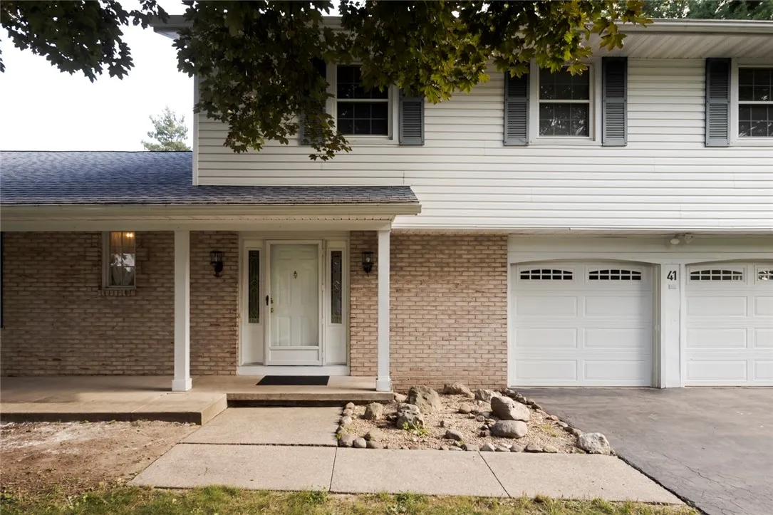 41 Warder Drive, Pittsford, New York 14534, Pittsford, New York 14534, 4 Bedrooms Bedrooms, 8 Rooms Rooms,2 BathroomsBathrooms,Residential,Closed,41 Warder Drive, Pittsford, New York 14534,0,R1556008