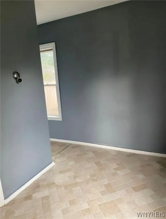 280 Vermont Street, Buffalo, New York 14213, Buffalo, New York 14213, 6 Bedrooms Bedrooms, ,3 BathroomsBathrooms,Residential,Closed,280 Vermont Street, Buffalo, New York 14213,0,B1555574