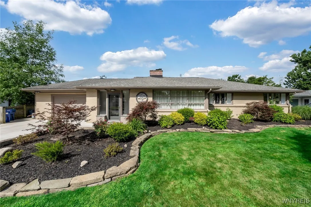 470 Park Club Lane, Amherst, New York 14221, Amherst, New York 14221, 4 Bedrooms Bedrooms, 9 Rooms Rooms,2 BathroomsBathrooms,Residential,Closed,470 Park Club Lane, Amherst, New York 14221,0,B1555799