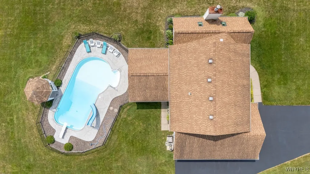 891 East River Road, Grand Island, New York 14072, Grand Island, New York 14072, 4 Bedrooms Bedrooms, 8 Rooms Rooms,2 BathroomsBathrooms,Residential,Closed,891 East River Road, Grand Island, New York 14072,0,B1556538
