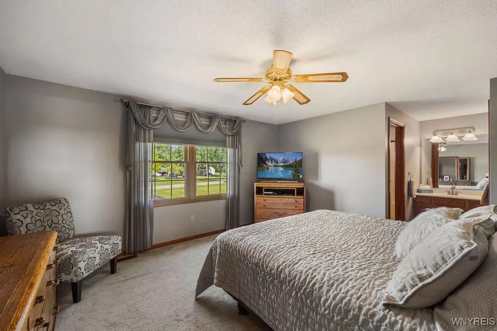 891 East River Road, Grand Island, New York 14072, Grand Island, New York 14072, 4 Bedrooms Bedrooms, 8 Rooms Rooms,2 BathroomsBathrooms,Residential,Closed,891 East River Road, Grand Island, New York 14072,0,B1556538