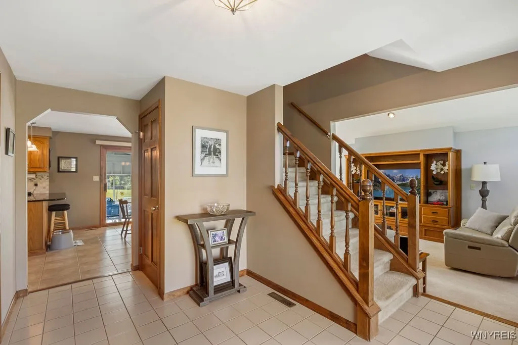891 East River Road, Grand Island, New York 14072, Grand Island, New York 14072, 4 Bedrooms Bedrooms, 8 Rooms Rooms,2 BathroomsBathrooms,Residential,Closed,891 East River Road, Grand Island, New York 14072,0,B1556538