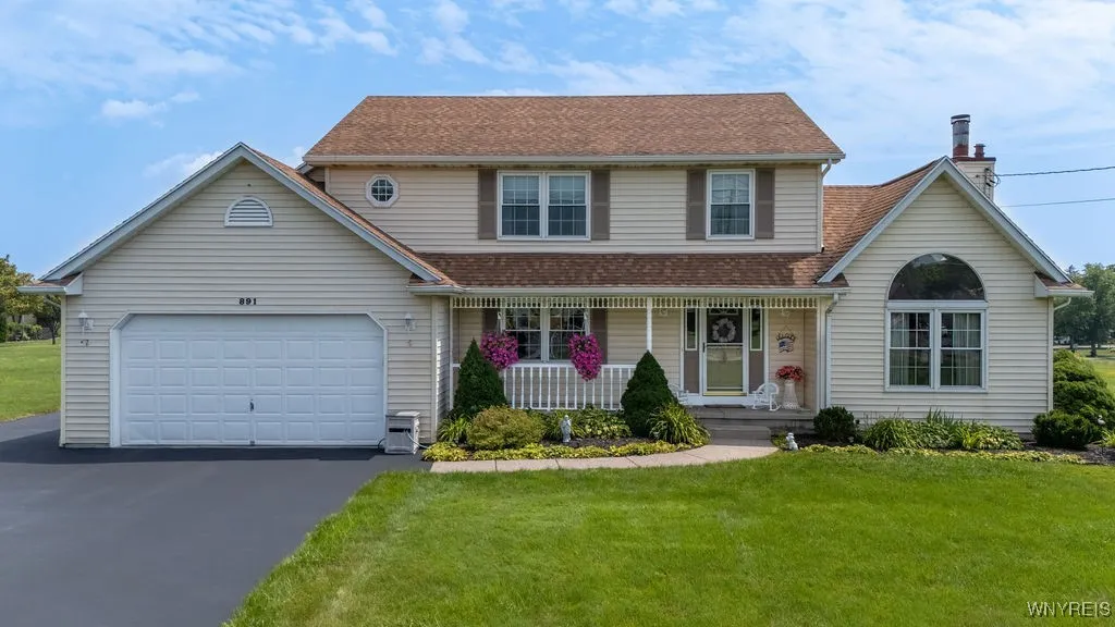 891 East River Road, Grand Island, New York 14072, Grand Island, New York 14072, 4 Bedrooms Bedrooms, 8 Rooms Rooms,2 BathroomsBathrooms,Residential,Closed,891 East River Road, Grand Island, New York 14072,0,B1556538