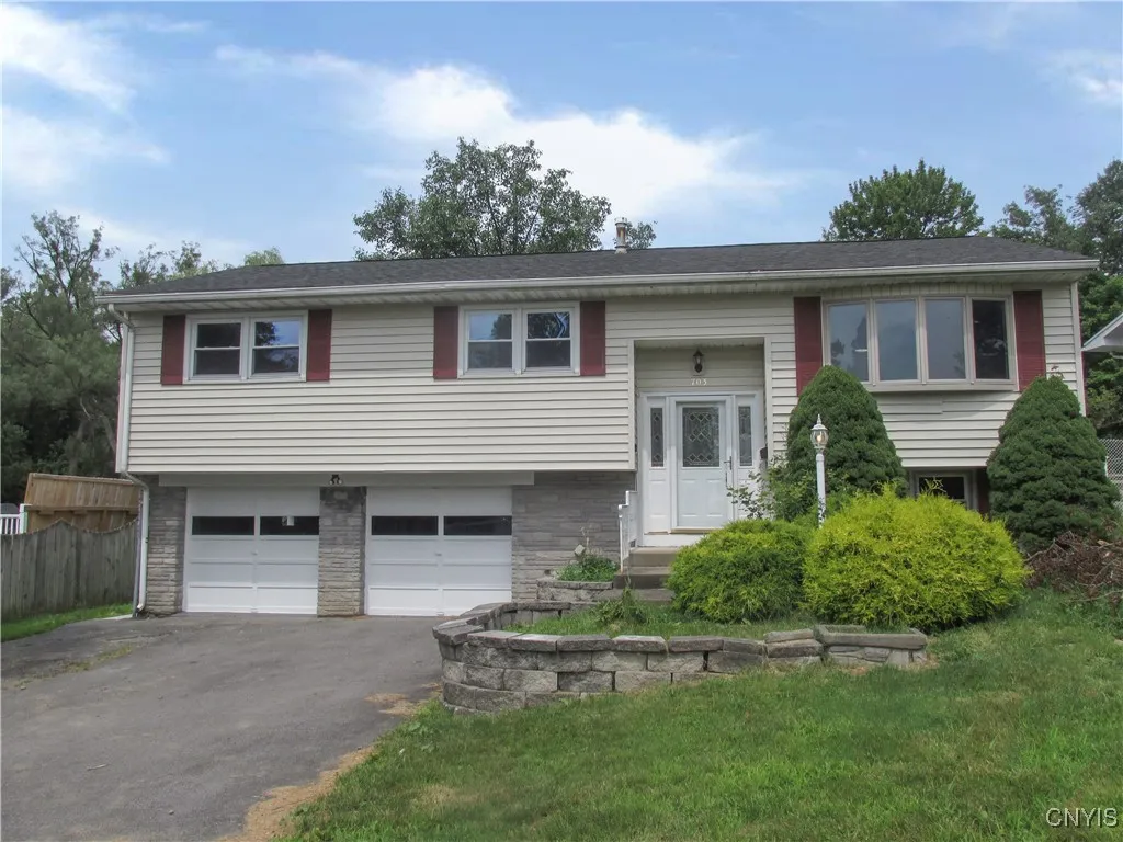 703 Crabapple Drive, Utica, New York 13502, Utica, New York 13502, 3 Bedrooms Bedrooms, 8 Rooms Rooms,1 BathroomBathrooms,Residential,Closed,703 Crabapple Drive, Utica, New York 13502,0,S1556569