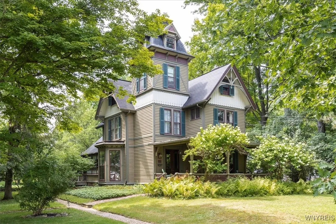 115 Buffalo Road, Aurora, New York 14052, Aurora, New York 14052, 6 Bedrooms Bedrooms, 12 Rooms Rooms,2 BathroomsBathrooms,Residential,Closed,115 Buffalo Road, Aurora, New York 14052,0,B1555553