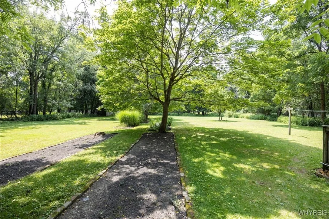 115 Buffalo Road, Aurora, New York 14052, Aurora, New York 14052, 6 Bedrooms Bedrooms, 12 Rooms Rooms,2 BathroomsBathrooms,Residential,Closed,115 Buffalo Road, Aurora, New York 14052,0,B1555553