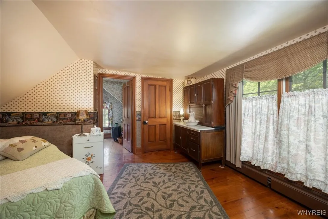 115 Buffalo Road, Aurora, New York 14052, Aurora, New York 14052, 6 Bedrooms Bedrooms, 12 Rooms Rooms,2 BathroomsBathrooms,Residential,Closed,115 Buffalo Road, Aurora, New York 14052,0,B1555553