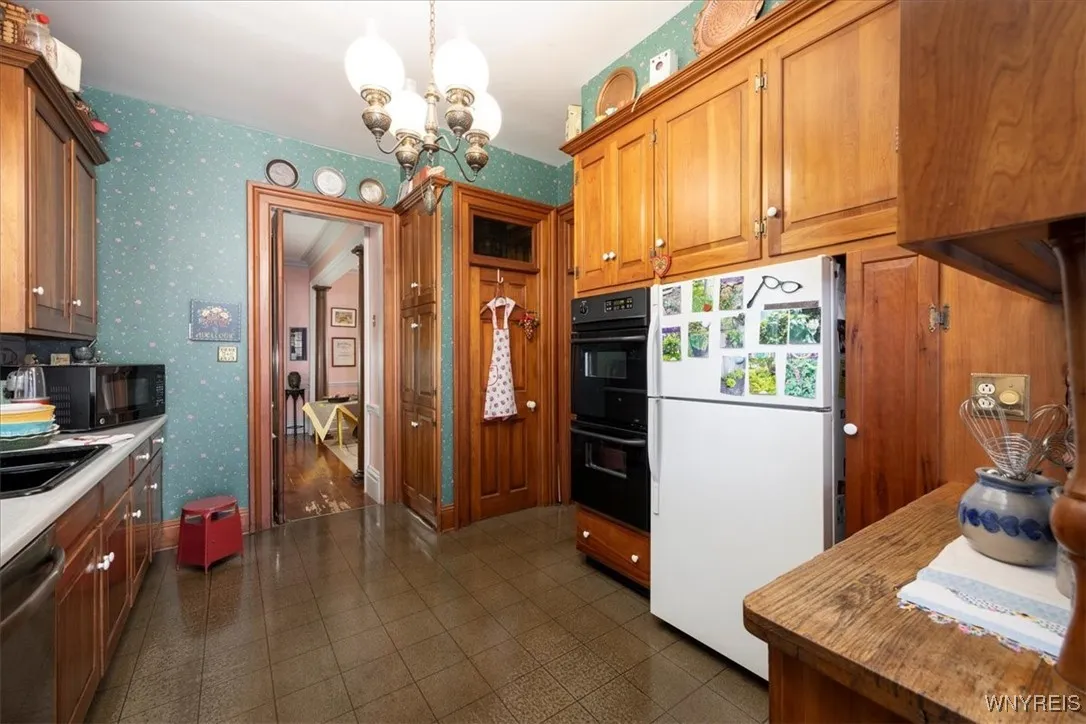 115 Buffalo Road, Aurora, New York 14052, Aurora, New York 14052, 6 Bedrooms Bedrooms, 12 Rooms Rooms,2 BathroomsBathrooms,Residential,Closed,115 Buffalo Road, Aurora, New York 14052,0,B1555553