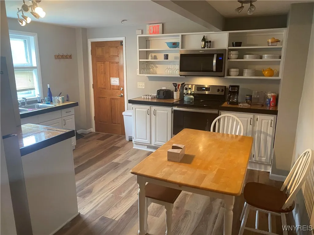 37 Hamburg Street, Aurora, New York 14052, Aurora, New York 14052, 5 Bedrooms Bedrooms, ,3 BathroomsBathrooms,Residential,Closed,37 Hamburg Street, Aurora, New York 14052,0,B1556491