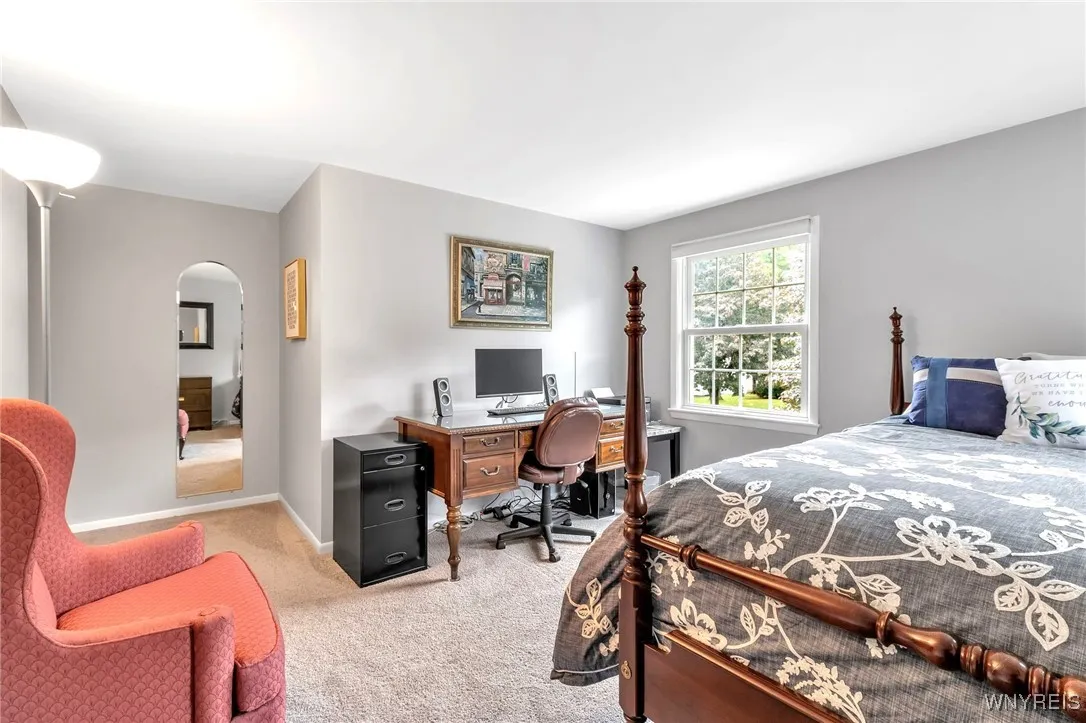Bright 12x12 carpeted BDRM