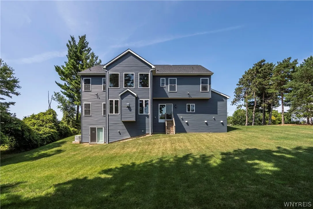 17 Woodthrush Trail, Orchard Park, New York 14127, Orchard Park, New York 14127, 4 Bedrooms Bedrooms, 9 Rooms Rooms,2 BathroomsBathrooms,Residential,Closed,17 Woodthrush Trail, Orchard Park, New York 14127,0,B1555707