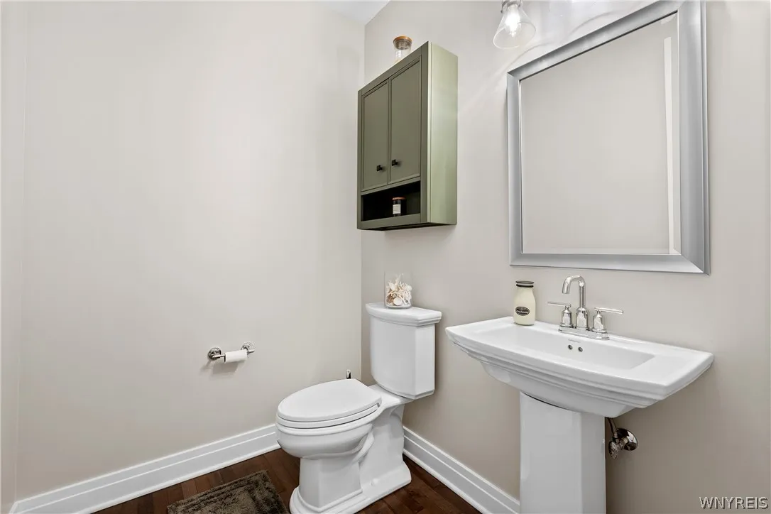 17 Woodthrush Trail, Orchard Park, New York 14127, Orchard Park, New York 14127, 4 Bedrooms Bedrooms, 9 Rooms Rooms,2 BathroomsBathrooms,Residential,Closed,17 Woodthrush Trail, Orchard Park, New York 14127,0,B1555707