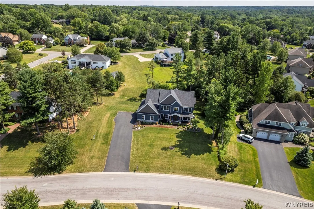 17 Woodthrush Trail, Orchard Park, New York 14127, Orchard Park, New York 14127, 4 Bedrooms Bedrooms, 9 Rooms Rooms,2 BathroomsBathrooms,Residential,Closed,17 Woodthrush Trail, Orchard Park, New York 14127,0,B1555707