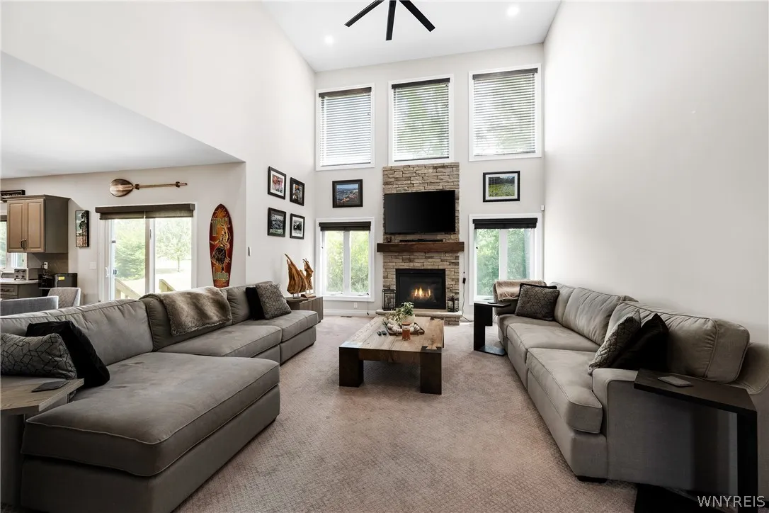 17 Woodthrush Trail, Orchard Park, New York 14127, Orchard Park, New York 14127, 4 Bedrooms Bedrooms, 9 Rooms Rooms,2 BathroomsBathrooms,Residential,Closed,17 Woodthrush Trail, Orchard Park, New York 14127,0,B1555707