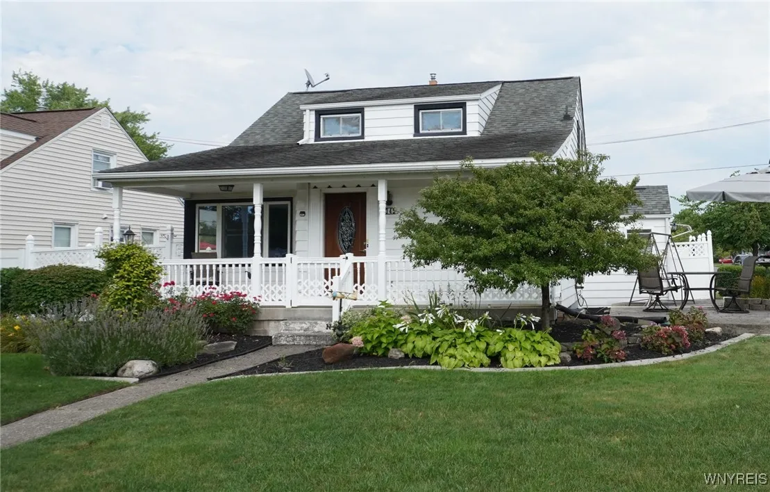 1045 Parkhurst Boulevard, Tonawanda-town, New York, Tonawanda, New York 14150, 3 Bedrooms Bedrooms, 6 Rooms Rooms,2 BathroomsBathrooms,Residential,Closed,1045 Parkhurst Boulevard, Tonawanda-town, New York,0,B1550810