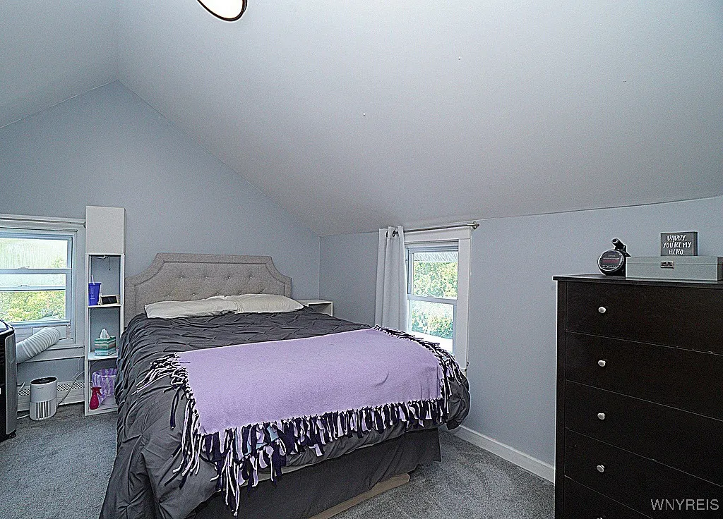 Bed 2 wall to wall - all light and bright