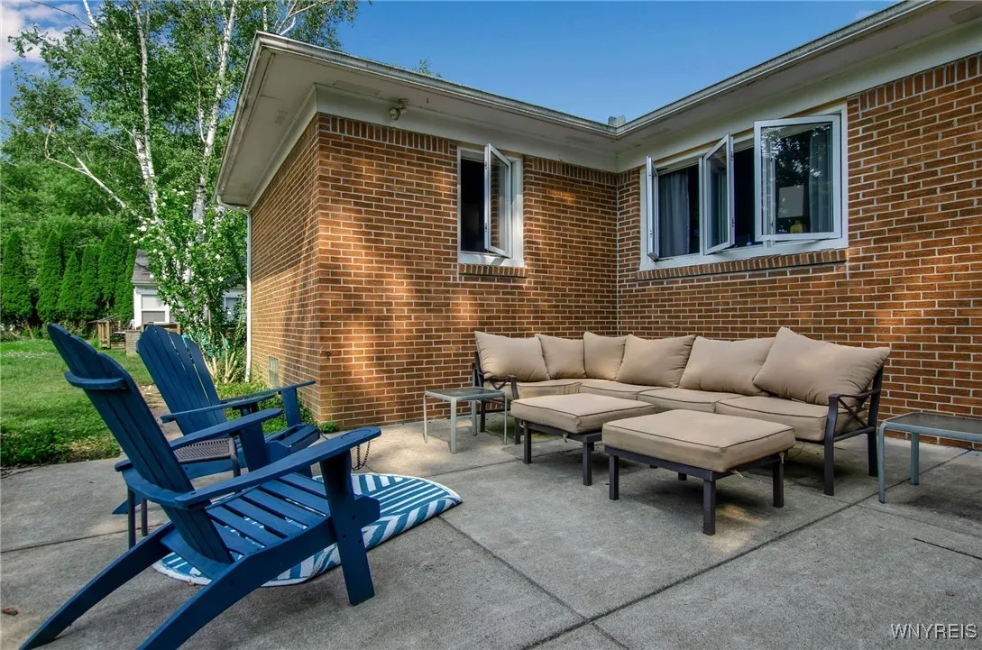 231 Sunset Terrace, Orchard Park, New York 14127, Orchard Park, New York 14127, 3 Bedrooms Bedrooms, 8 Rooms Rooms,1 BathroomBathrooms,Residential,Closed,231 Sunset Terrace, Orchard Park, New York 14127,0,B1557200