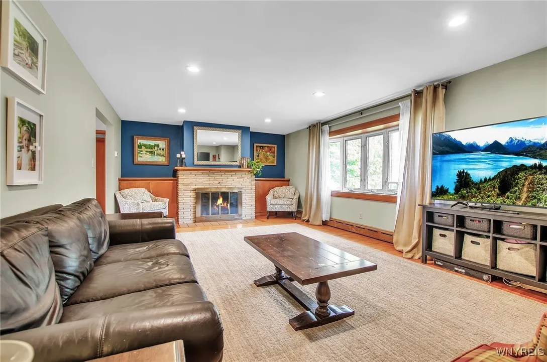 231 Sunset Terrace, Orchard Park, New York 14127, Orchard Park, New York 14127, 3 Bedrooms Bedrooms, 8 Rooms Rooms,1 BathroomBathrooms,Residential,Closed,231 Sunset Terrace, Orchard Park, New York 14127,0,B1557200