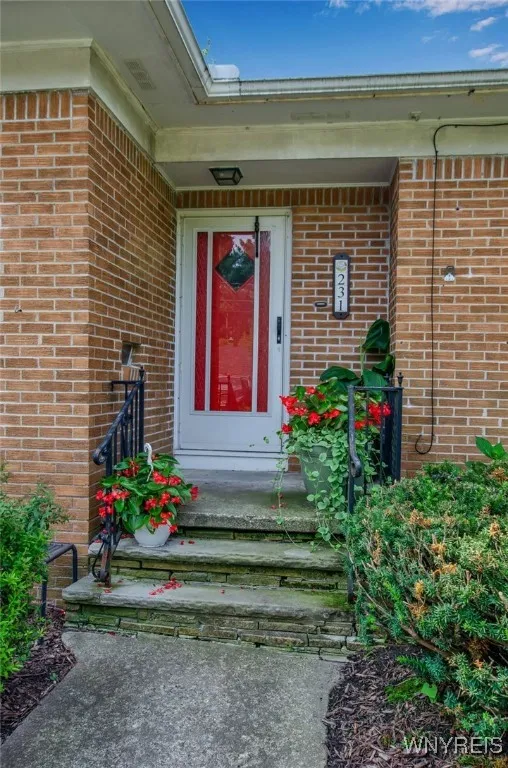 231 Sunset Terrace, Orchard Park, New York 14127, Orchard Park, New York 14127, 3 Bedrooms Bedrooms, 8 Rooms Rooms,1 BathroomBathrooms,Residential,Closed,231 Sunset Terrace, Orchard Park, New York 14127,0,B1557200
