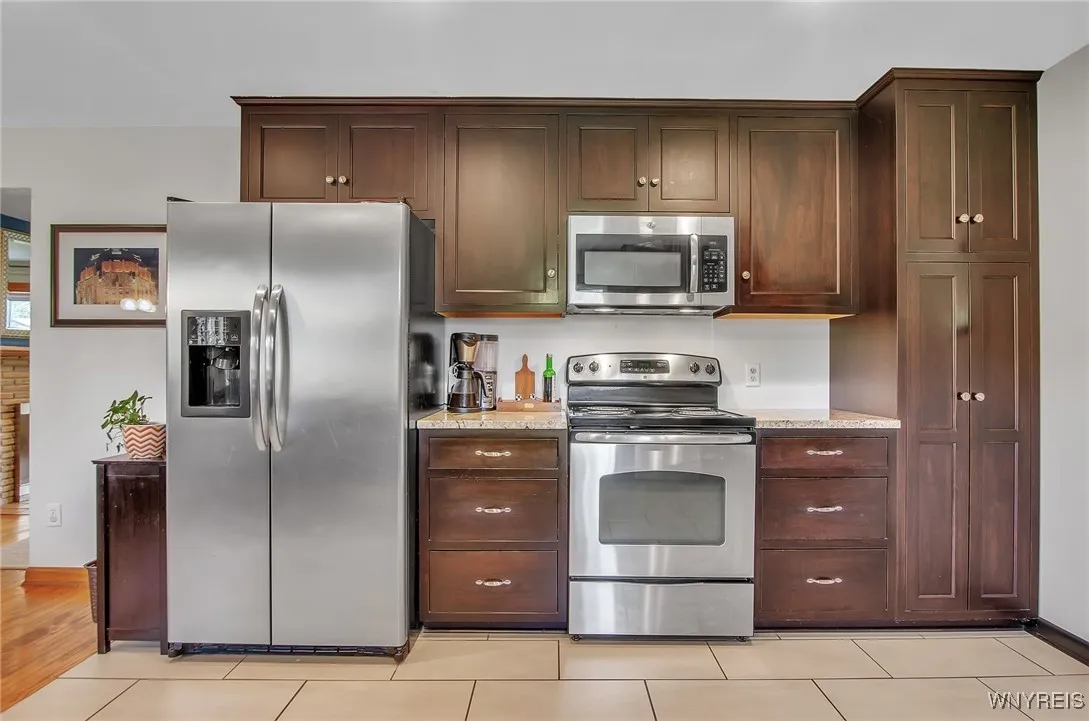 231 Sunset Terrace, Orchard Park, New York 14127, Orchard Park, New York 14127, 3 Bedrooms Bedrooms, 8 Rooms Rooms,1 BathroomBathrooms,Residential,Closed,231 Sunset Terrace, Orchard Park, New York 14127,0,B1557200