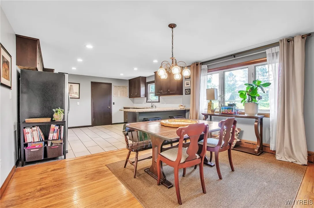 231 Sunset Terrace, Orchard Park, New York 14127, Orchard Park, New York 14127, 3 Bedrooms Bedrooms, 8 Rooms Rooms,1 BathroomBathrooms,Residential,Closed,231 Sunset Terrace, Orchard Park, New York 14127,0,B1557200