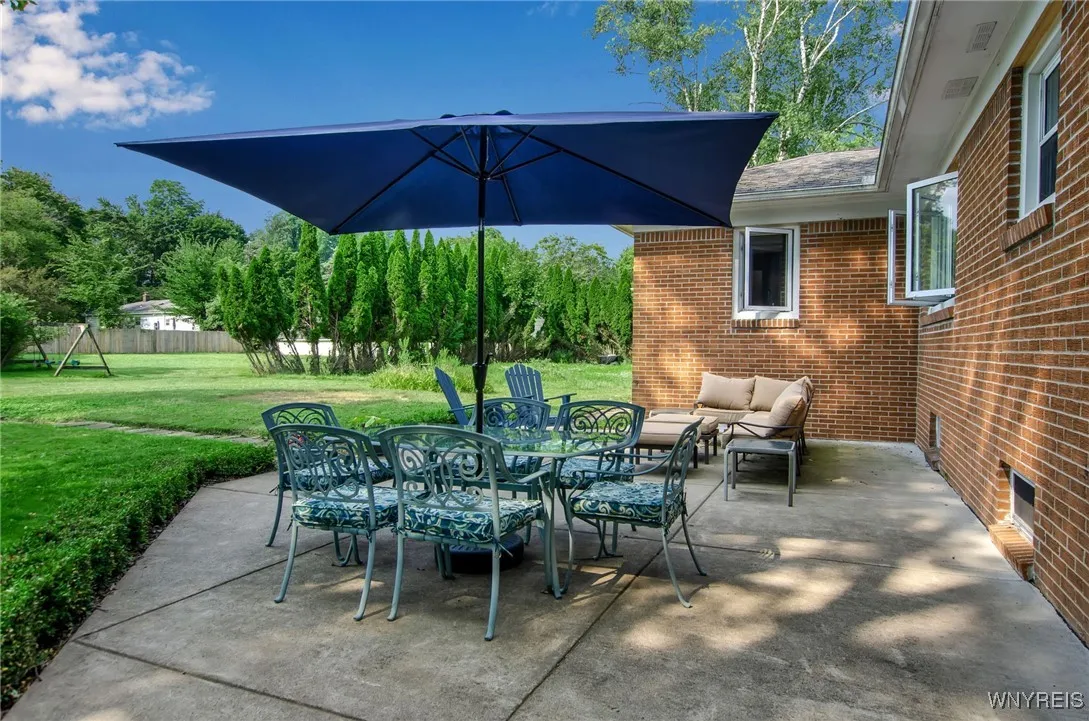 231 Sunset Terrace, Orchard Park, New York 14127, Orchard Park, New York 14127, 3 Bedrooms Bedrooms, 8 Rooms Rooms,1 BathroomBathrooms,Residential,Closed,231 Sunset Terrace, Orchard Park, New York 14127,0,B1557200