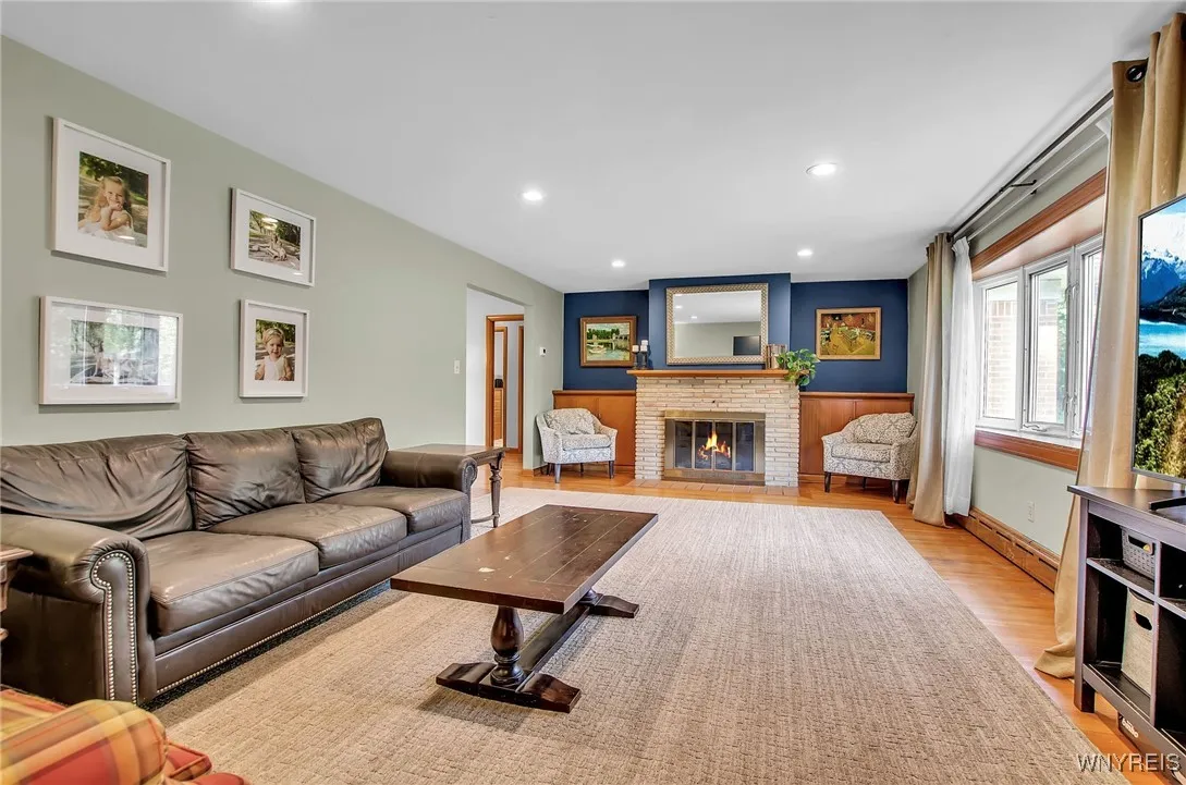 231 Sunset Terrace, Orchard Park, New York 14127, Orchard Park, New York 14127, 3 Bedrooms Bedrooms, 8 Rooms Rooms,1 BathroomBathrooms,Residential,Closed,231 Sunset Terrace, Orchard Park, New York 14127,0,B1557200