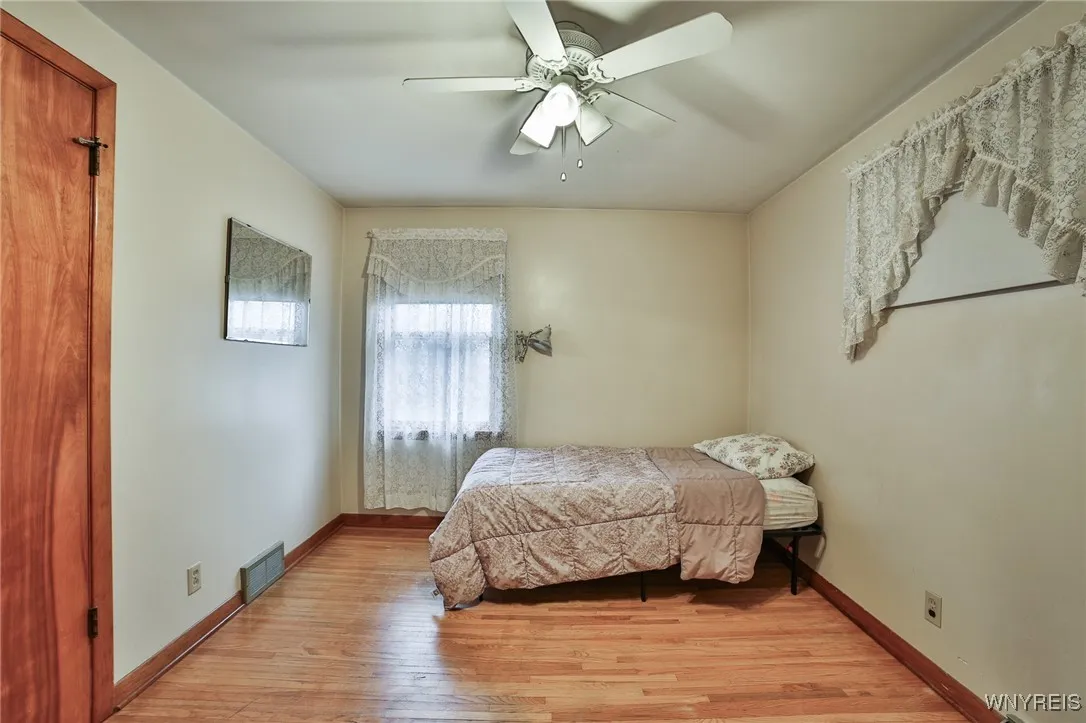 296 Abbington Avenue, Tonawanda-town, New York 142, Tonawanda, New York 14223, 3 Bedrooms Bedrooms, 11 Rooms Rooms,1 BathroomBathrooms,Residential,Closed,296 Abbington Avenue, Tonawanda-town, New York 142,0,B1557460