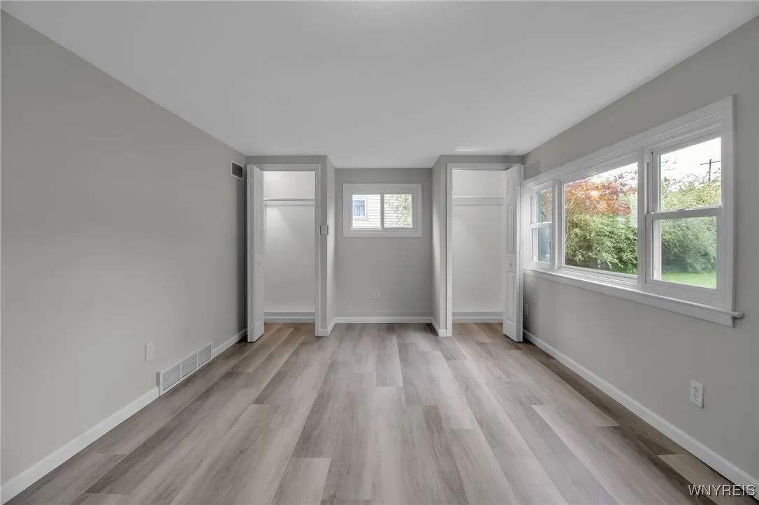 4948 Clifton Parkway, Hamburg, New York 14075, Hamburg, New York 14075, 4 Bedrooms Bedrooms, 7 Rooms Rooms,2 BathroomsBathrooms,Residential,Closed,4948 Clifton Parkway, Hamburg, New York 14075,0,B1557482