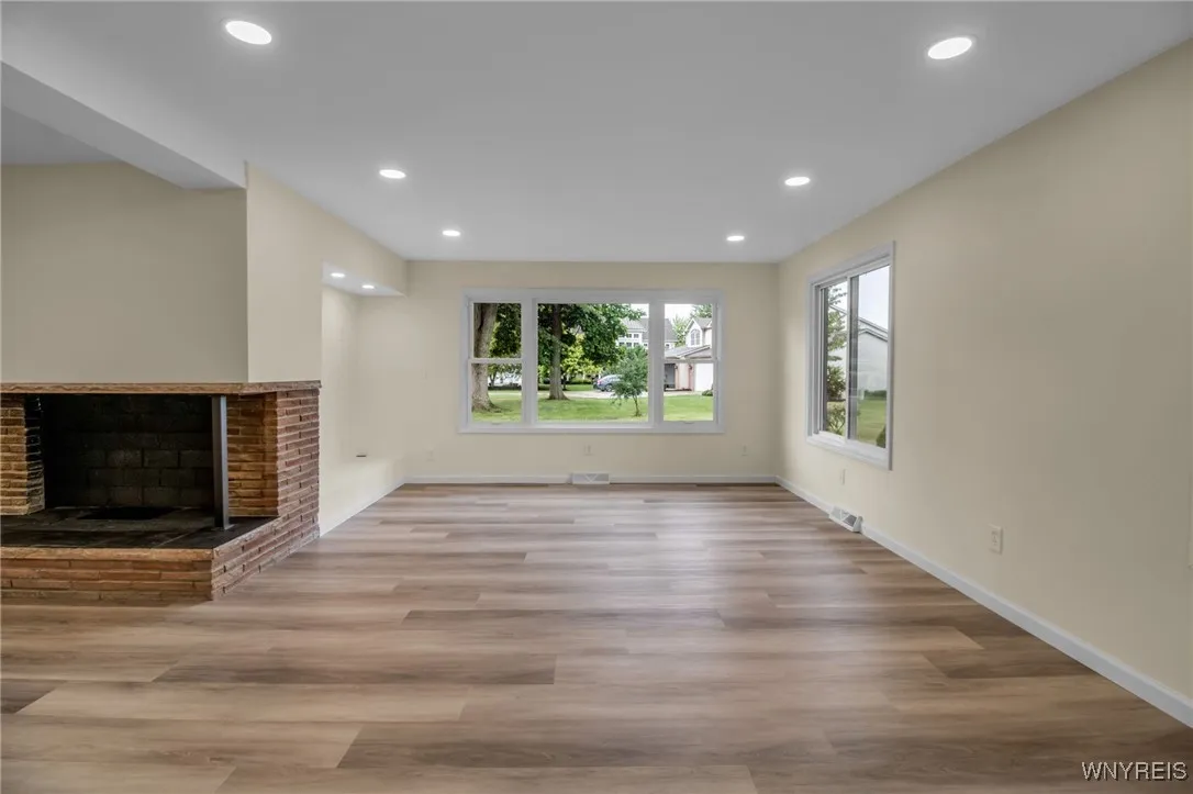 4948 Clifton Parkway, Hamburg, New York 14075, Hamburg, New York 14075, 4 Bedrooms Bedrooms, 7 Rooms Rooms,2 BathroomsBathrooms,Residential,Closed,4948 Clifton Parkway, Hamburg, New York 14075,0,B1557482