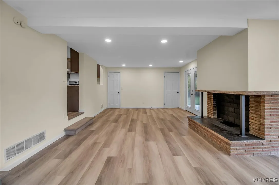 4948 Clifton Parkway, Hamburg, New York 14075, Hamburg, New York 14075, 4 Bedrooms Bedrooms, 7 Rooms Rooms,2 BathroomsBathrooms,Residential,Closed,4948 Clifton Parkway, Hamburg, New York 14075,0,B1557482