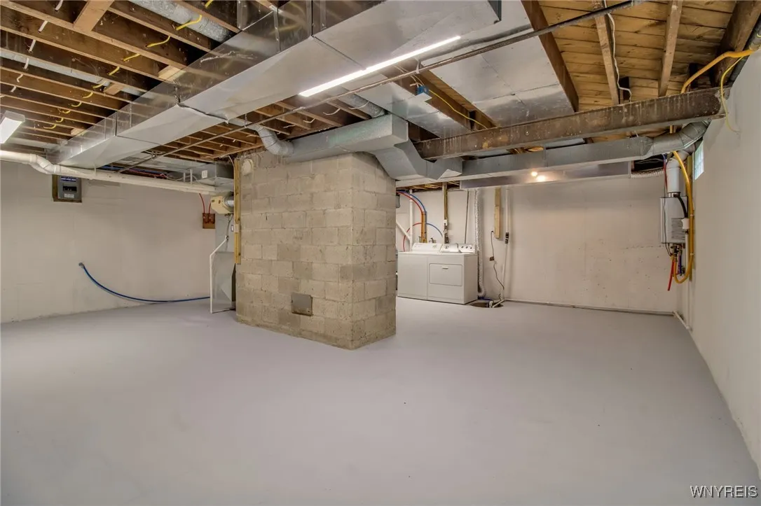 4948 Clifton Parkway, Hamburg, New York 14075, Hamburg, New York 14075, 4 Bedrooms Bedrooms, 7 Rooms Rooms,2 BathroomsBathrooms,Residential,Closed,4948 Clifton Parkway, Hamburg, New York 14075,0,B1557482