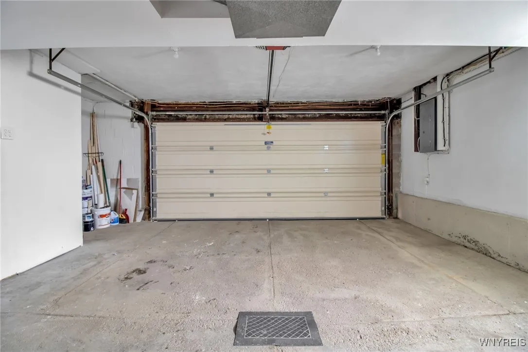 4948 Clifton Parkway, Hamburg, New York 14075, Hamburg, New York 14075, 4 Bedrooms Bedrooms, 7 Rooms Rooms,2 BathroomsBathrooms,Residential,Closed,4948 Clifton Parkway, Hamburg, New York 14075,0,B1557482