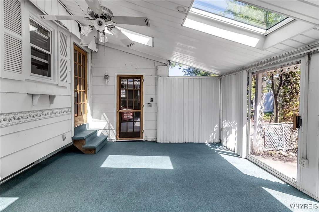 4297 Robin Lane, Hamburg, New York 14075, Hamburg, New York 14075, 4 Bedrooms Bedrooms, 7 Rooms Rooms,1 BathroomBathrooms,Residential,Closed,4297 Robin Lane, Hamburg, New York 14075,0,B1557338
