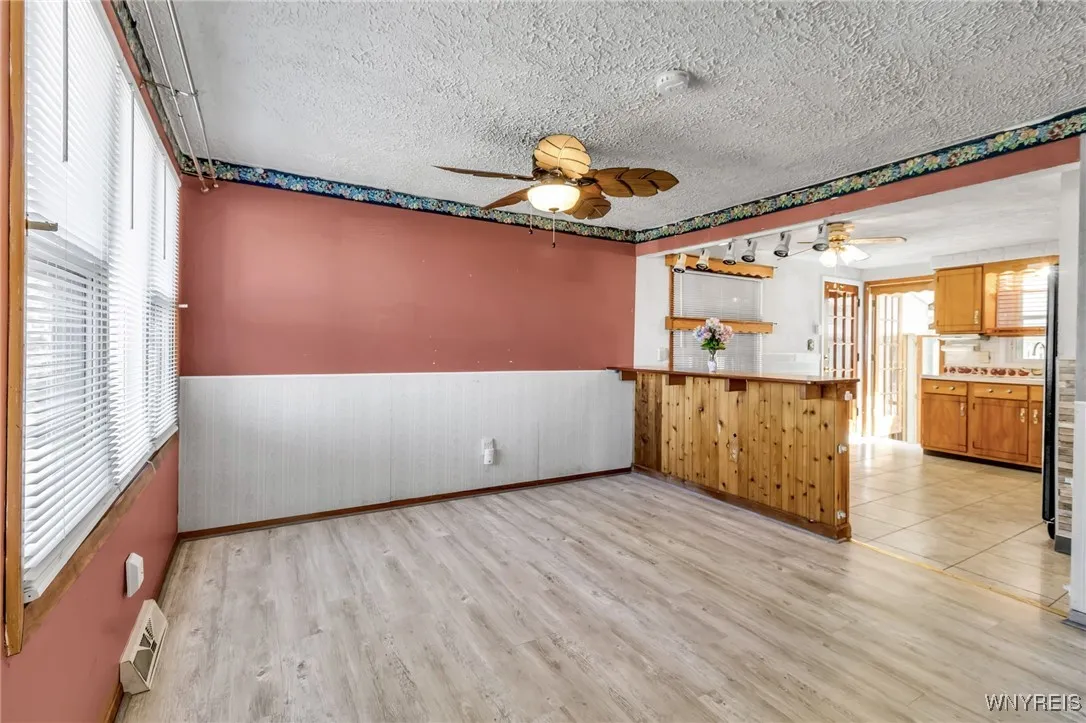 4297 Robin Lane, Hamburg, New York 14075, Hamburg, New York 14075, 4 Bedrooms Bedrooms, 7 Rooms Rooms,1 BathroomBathrooms,Residential,Closed,4297 Robin Lane, Hamburg, New York 14075,0,B1557338