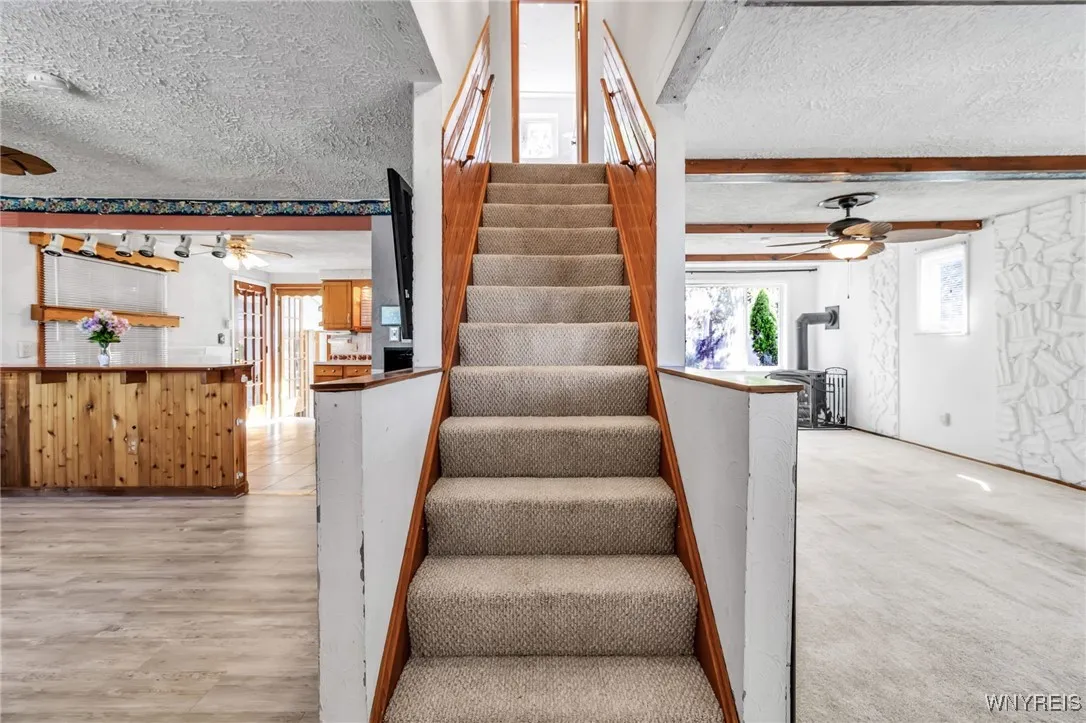 4297 Robin Lane, Hamburg, New York 14075, Hamburg, New York 14075, 4 Bedrooms Bedrooms, 7 Rooms Rooms,1 BathroomBathrooms,Residential,Closed,4297 Robin Lane, Hamburg, New York 14075,0,B1557338